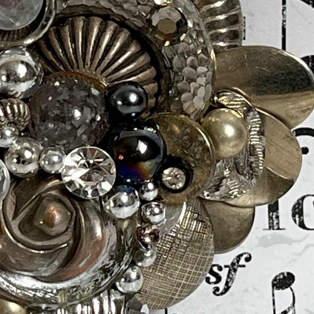 Signed Artisan Multi-Material Metallic Brooch - image 1